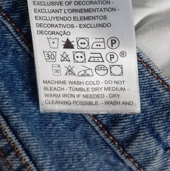 LEVI'S WEDGIE Size 26 Blue Very Good Condition. - Picture 9 of 9